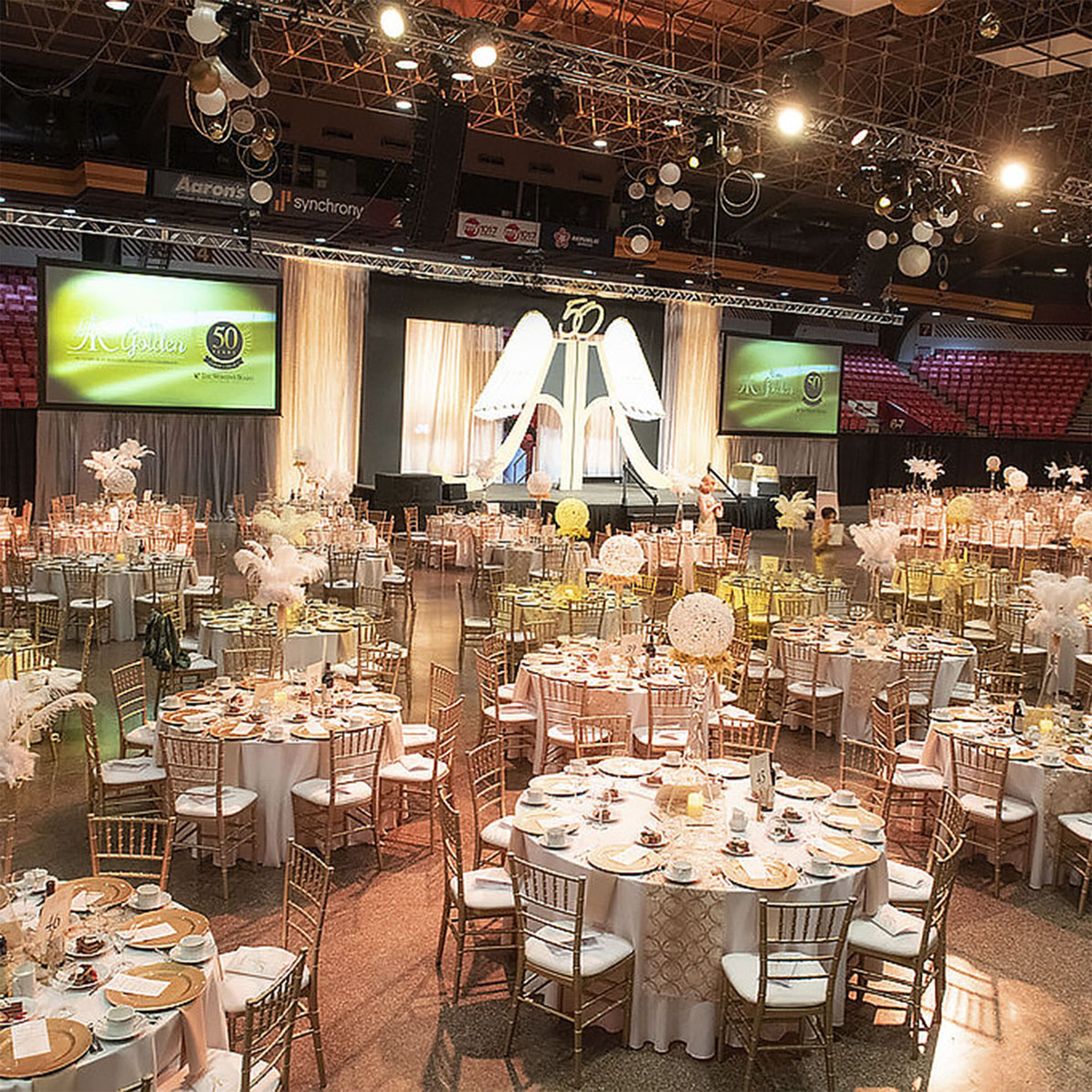 Gold Chiavari Wood Chair With Pad